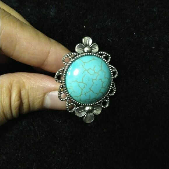 🦉Handmade Synthetic Turquoise circular Silver Antique style adjustable ring - Picture 1 of 3